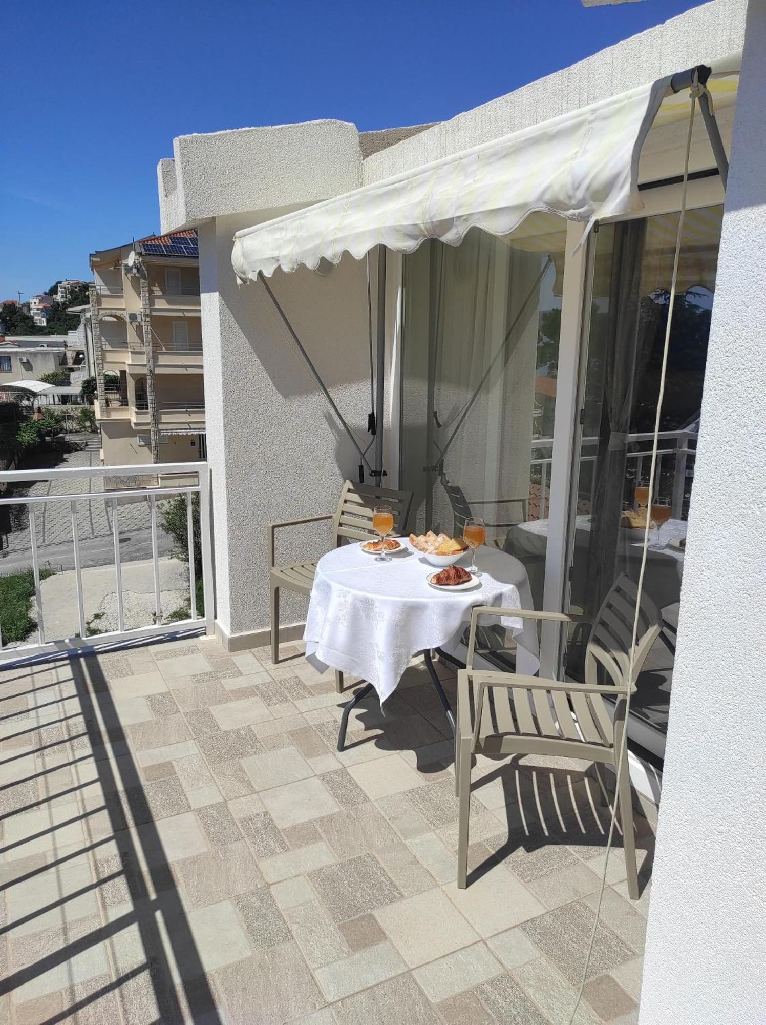 Apartment Topic Baška Voda Exterior foto